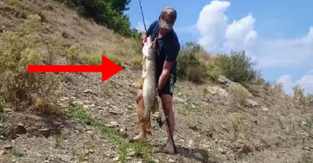 Turčin se hvalio da je ulovio veliku ribu, no pogledajte šta se dogodilo u nastavku (VIDEO)