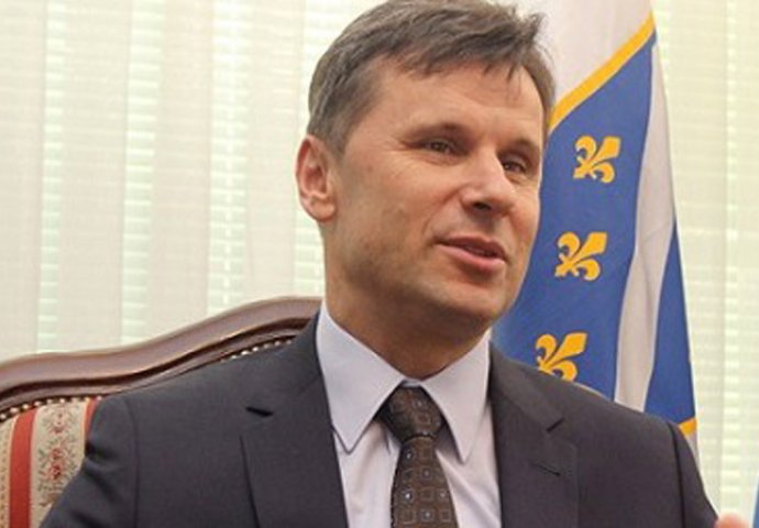 Novalić dobio podršku Izetbegovića: Kako je premijer razotkrio zavjeru uprave "BH Telecoma"!