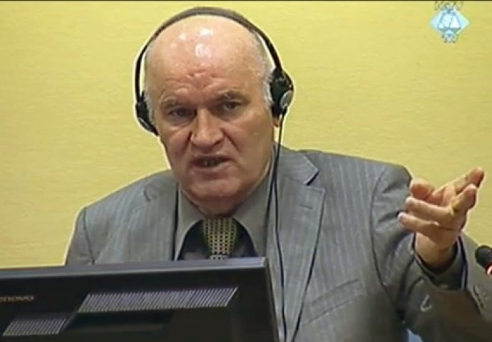 Tužioci: Ratko Mladić sa svojom vojskom terorisao stanovništvo Sarajeva