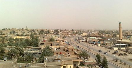 Veliki masakr u iračkom gradu Qaim: Lokalni izvori navode kako su nečije zračne snage gađale tržnicu, i do 60 mrtvih civila