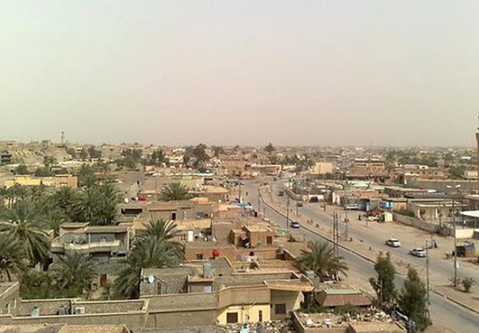 Veliki masakr u iračkom gradu Qaim: Lokalni izvori navode kako su nečije zračne snage gađale tržnicu, i do 60 mrtvih civila