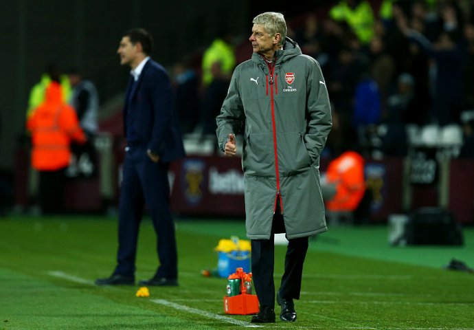 Wenger: Neću ni razmotriti ponude za Sancheza i Ozila!