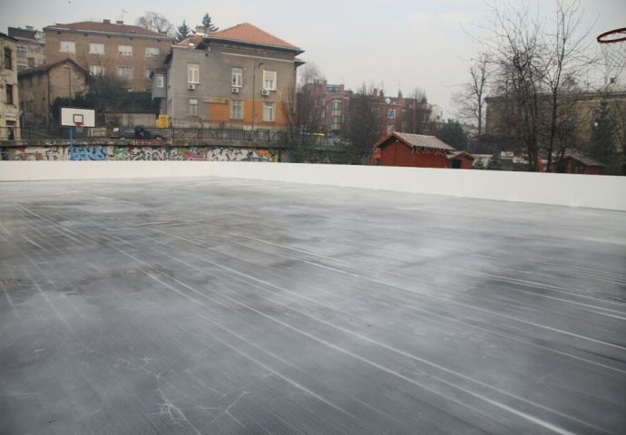 Danas otvaranje ledene plohe na Coca - Cola Sarajevo Holiday Marketu