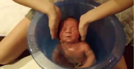 Ono što je ova žena uradila s malom bebom ostavlja bez teksta (VIDEO)