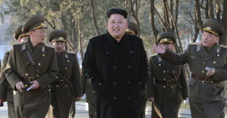 Dok je njegova vojska simulirala napad na Južnu Koreju, Kim Jong Un umirao od smijeha