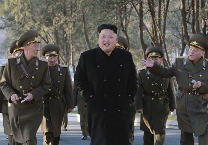 Dok je njegova vojska simulirala napad na Južnu Koreju, Kim Jong Un umirao od smijeha