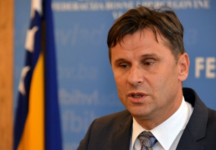 Premijer Novalić uputio telegram saučešća ambasadoru Kocu