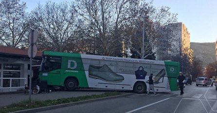 Mostar: Autobus se zabio u kafić