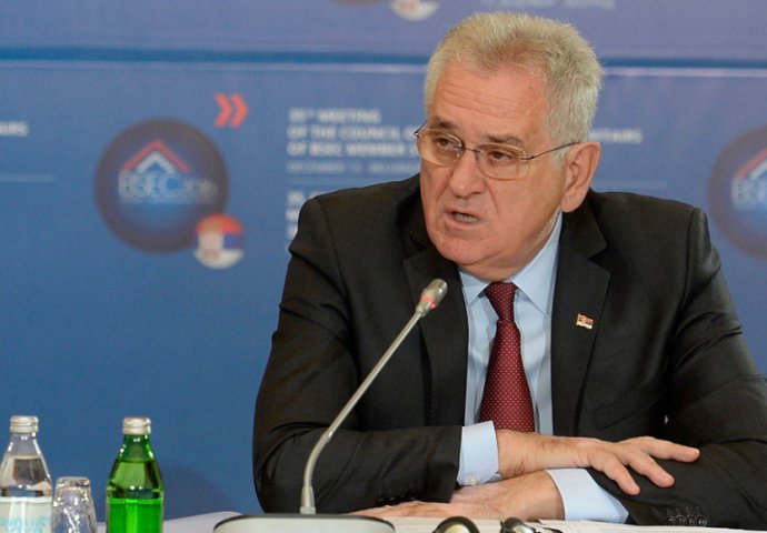 Nikolić: Hrvati se nadmeću ko će više da uvredi Srbiju