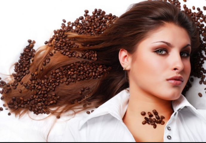   Čokoladna boja na kojoj će vam svi zavidjeti: Evo kako da ofarbate kosu uz pomoć kafe