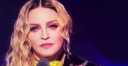Madonna otvoreno progovorila o strašnim događajima: ‘Silovali su me dok su mi držali nož za vratom’ 