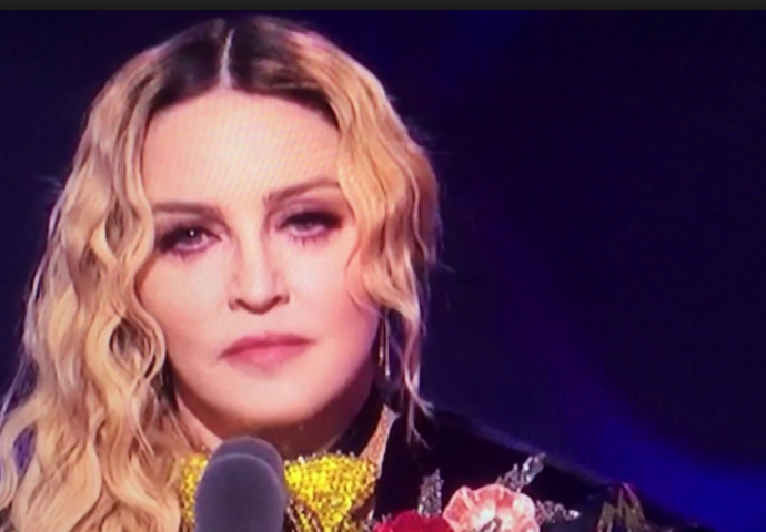 Madonna otvoreno progovorila o strašnim događajima: ‘Silovali su me dok su mi držali nož za vratom’ 