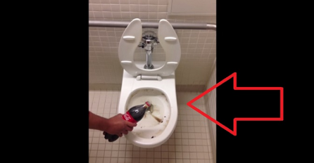 Pogledajte šta se desi kada bocu Coca-Cole izlijete u prljavu WC školjku (VIDEO)