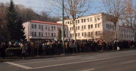 Završen protest vojnih penzionera ispred Vlade FBiH