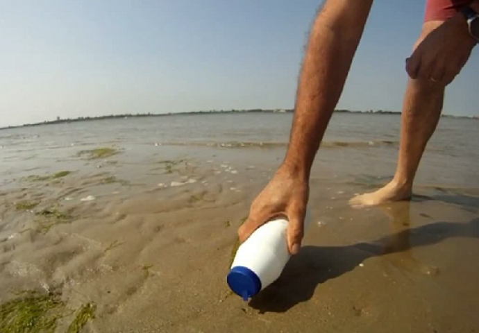 Istresao je malo soli na plaži, dobro se pripremite za ono što će uslijediti (VIDEO)