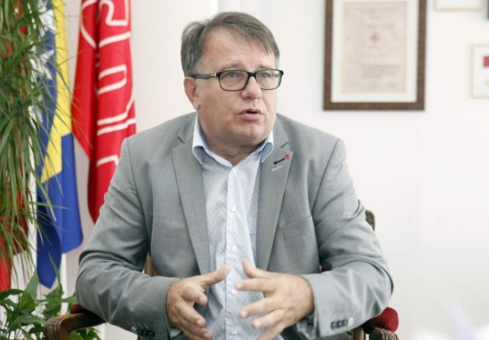 SDP traži od SDA i Bakira Izetbegovića odgovore na pet pitanja