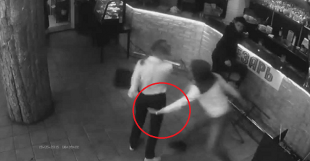 Kakva greška: Uhvatio konobaricu za guzu pa dobio strašne batine (VIDEO)