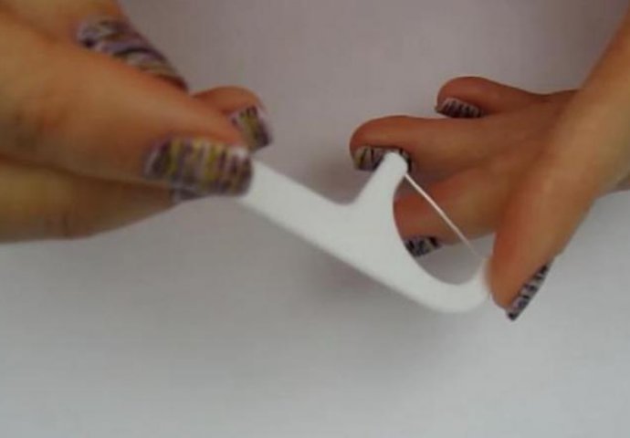 Uzela je konac za zube i lak za nokte i napravila pravo remek - djelo! (VIDEO)