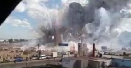 Snažne eksplozije uzdrmale Meksiko: U zrak odletjela tržnica na kojoj se prodaje pirotehnika