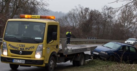 Tragedija kod Prijedora: Sletio u jarak, izašao na put, pa ga usmrtilo vozilo