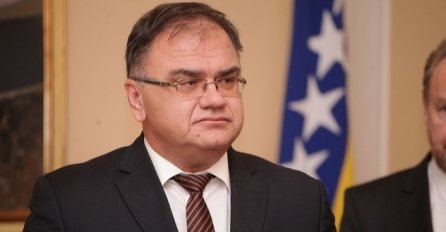 Ivanić: Bez pozitivnog političkog ambijenta nećemo dobiti status kandidata za ulazak u EU