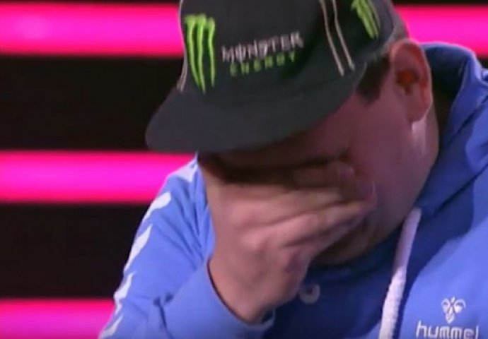 Suze u emisiji 'Ja imam talenat': Takmičar posvetio pjesmu pokojnom ocu, pa zaplakao usred nastupa (VIDEO)
