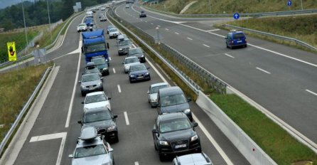 Pojačan promet vozila na ulazu u BiH, posebno na sjeveru