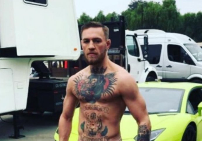 McGregor izašao na ulicu samo u boksericama i zapalio Instagram