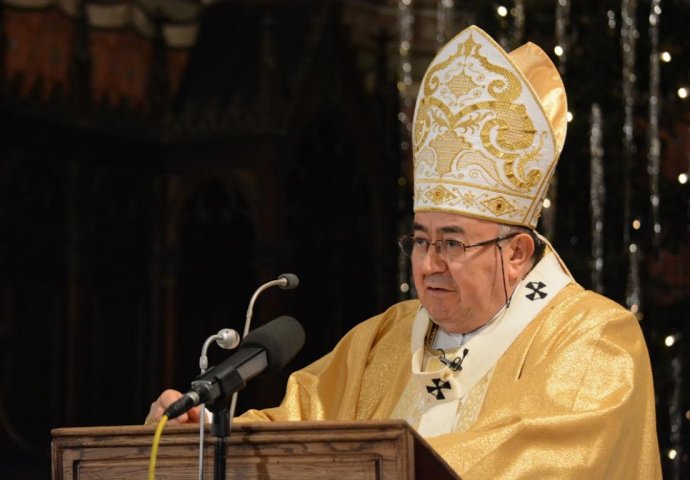 Kardinal Puljić u Sarajevskoj katedrali predslavio misu Polnoćku