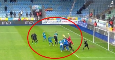 Sramota UEFA-inog miljenika: Dosudio penal zbog ruke golmana, smijali mu se i igrači