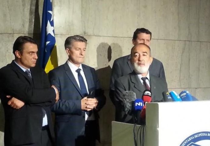 Parlament BiH: Sastanak Radne grupe SDA sa četvoricom zastupnika
