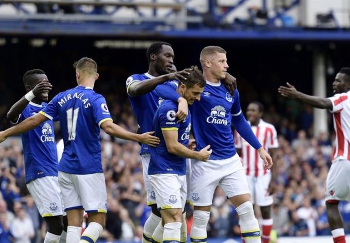 Ples miliona u Evertonu: Koeman pravi tim za Ligu prvaka