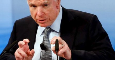 McCAIN: Smirite se, Trumpova Amerika ostaje uz NATO