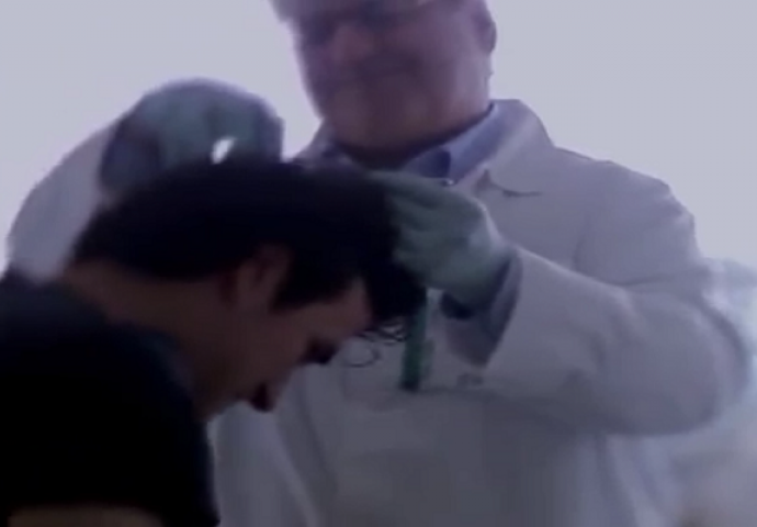 Osjećao je da mu nešto hoda po glavi: Kada je otišao u hitnu, doktor se umalo onesvijestio (VIDEO)