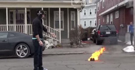 Zapalio je prijateljeve patike koje su koštale 1500 dolara, njegova reakcija će vas šokirati (VIDEO)