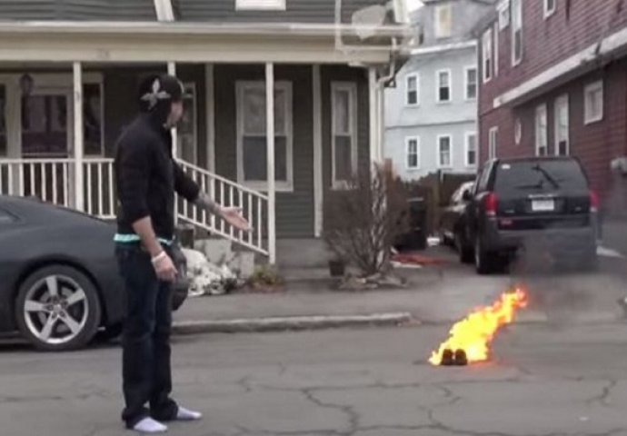 Zapalio je prijateljeve patike koje su koštale 1500 dolara, njegova reakcija će vas šokirati (VIDEO)