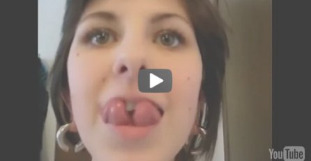 Isjekla je jezik kako bi ličila na zmiju: Neće vam biti dobro kad vidite šta sve radi s njim! (VIDEO)