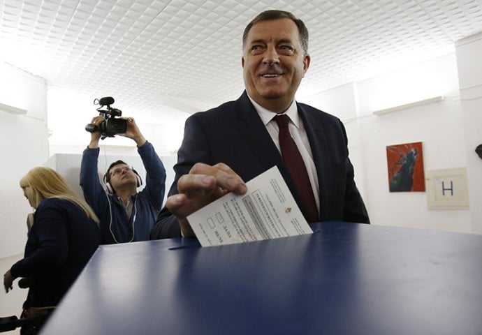 Dodik najavljuje novi referendum u RS-u