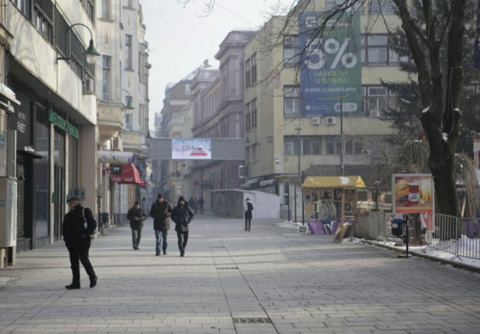 Puste ulice Sarajeva prvog jutra u 2017. godini  [ FOTO ]