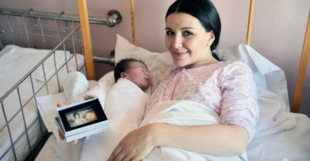 Dodik darovao zlatnik prvoj rođenoj bebi u 2017. u RS