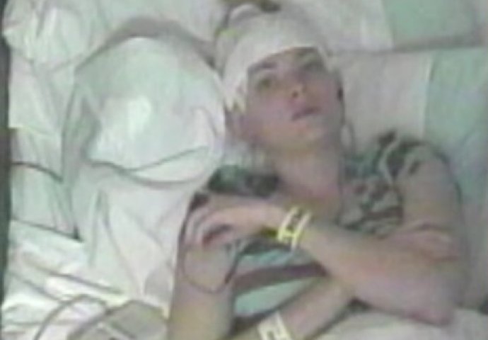 Žena je dala doktoru svoj zastrašujući crtež, a zatim je rekla da je njen život završen: Kada ga je pogledao shvatio je JEZIVU istinu! 