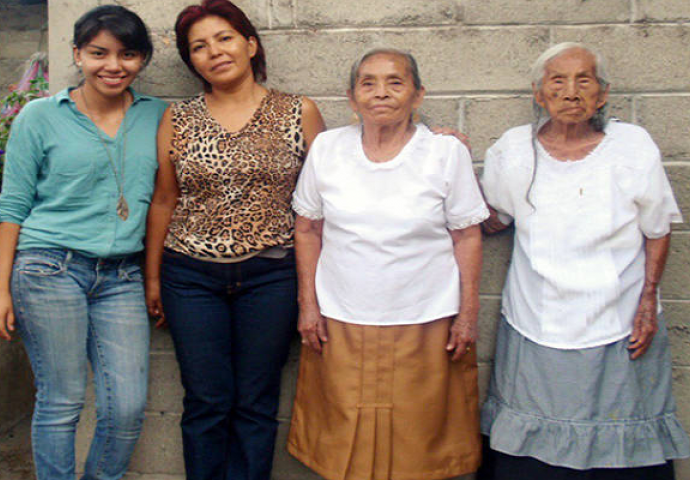 Jabuka ne pada daleko od stabla: Porodične fotografije koje su zapravo i nevjerovatne i simpatične u isto vrijeme (FOTO)