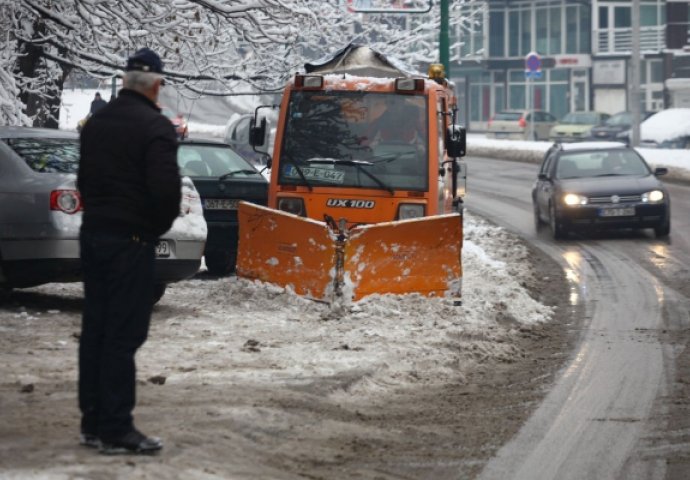 Na terenu 35 vozila i 90 radnika Zimske službe KJKP "Rad"