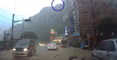Pažljivo su vozili kroz oluju, a onda se ispred njihovih očiju odigrala prava drama (VIDEO)