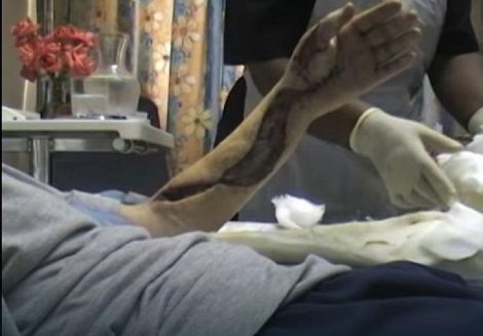 Youtuber se igrao sa najotrovnijom zmijom na svijetu, a to mu je bila  KOBNA GREŠKA! (FOTO & VIDEO)