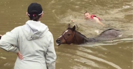 Skočio je u nabujalu rijeku: Kada vidite razlog, vratit će vam se vjera u čovječanstvo (VIDEO)