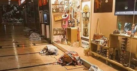 Ovo vraća vjeru u ljude: Tržni centar u Turskoj otvorio vrata za pse lutalice i pokrili ih ćebadima (FOTO)