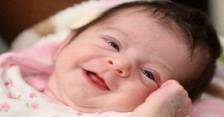 Ova beba je izgledala kao puna ljubavi: Kada čujete šta su joj "bolesni" roditelji uradili, nećete vjerovati (VIDEO)