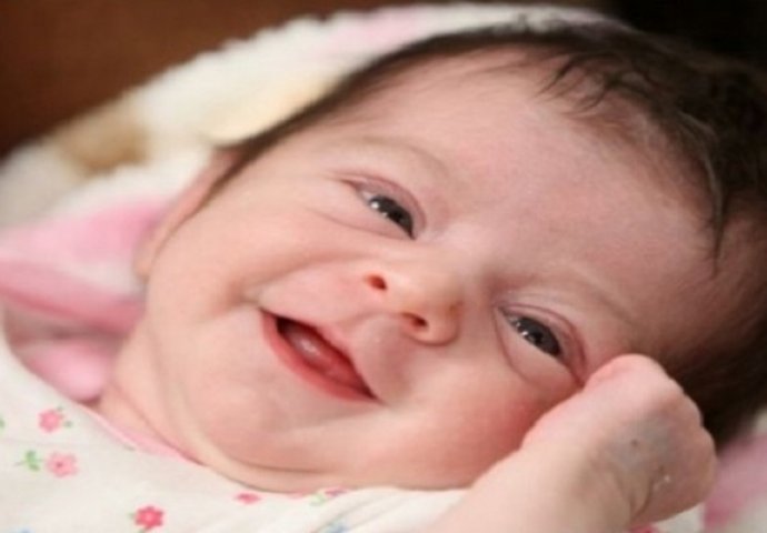 Ova beba je izgledala kao puna ljubavi: Kada čujete šta su joj "bolesni" roditelji uradili, nećete vjerovati (VIDEO)