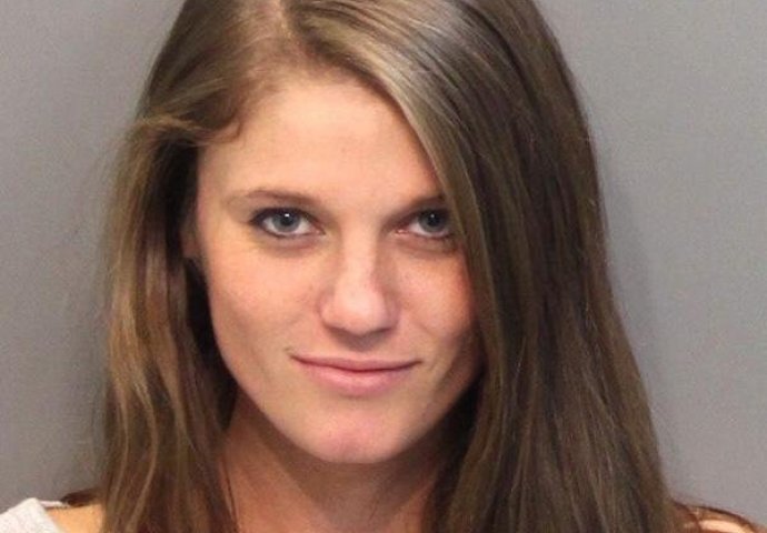 Zločeste cure ispale su savršeno i na fotografijama uhićenja